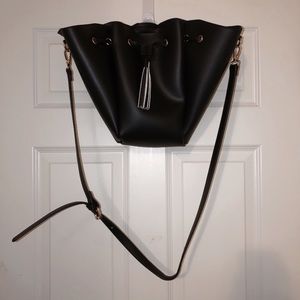 Black Purse With Tassel